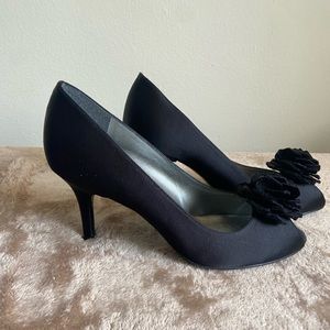New Stuart Weitzman Low Heels